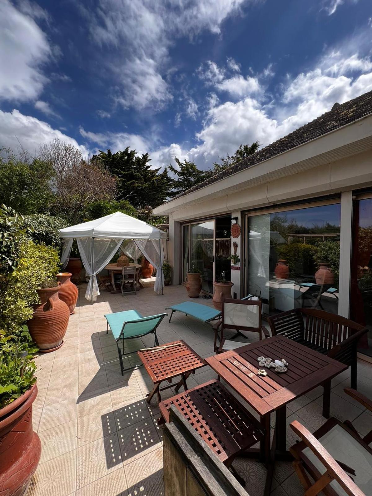Un Coin Paisible En Front De Mer Villa Ouistreham Exterior foto